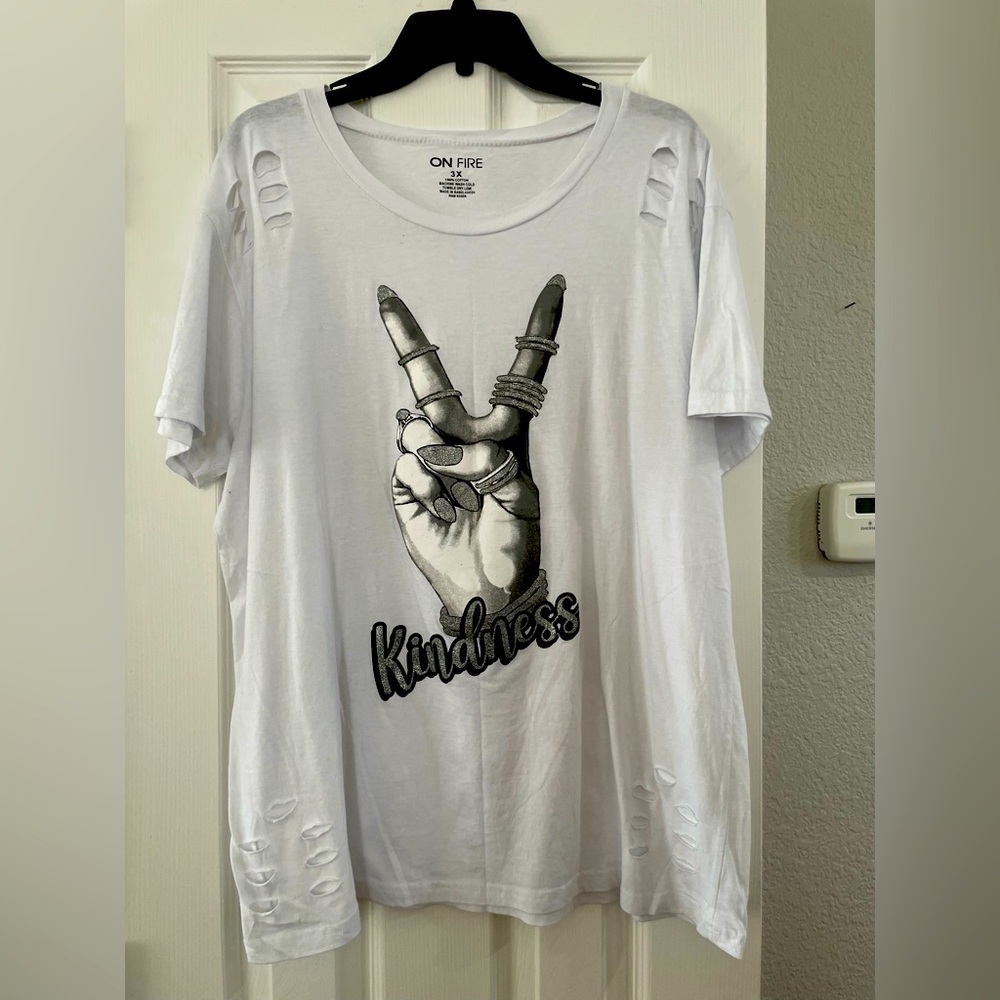 Absolutely adorable, soft T-shirt